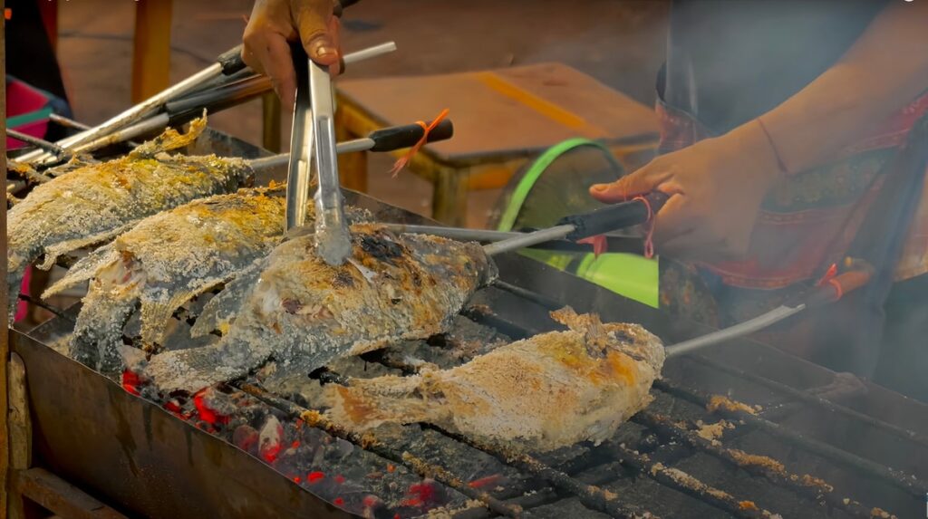 Ngất Ngây Với 10 Món Ăn Đường Phố Thái Lan CỰC ĐỈNH